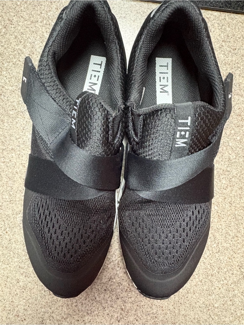 Women’s TIEM cycle shoes excellent used condition size 9